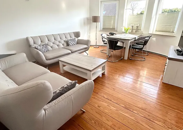 Schoene Ferienwohnung Mit Grossem Garten